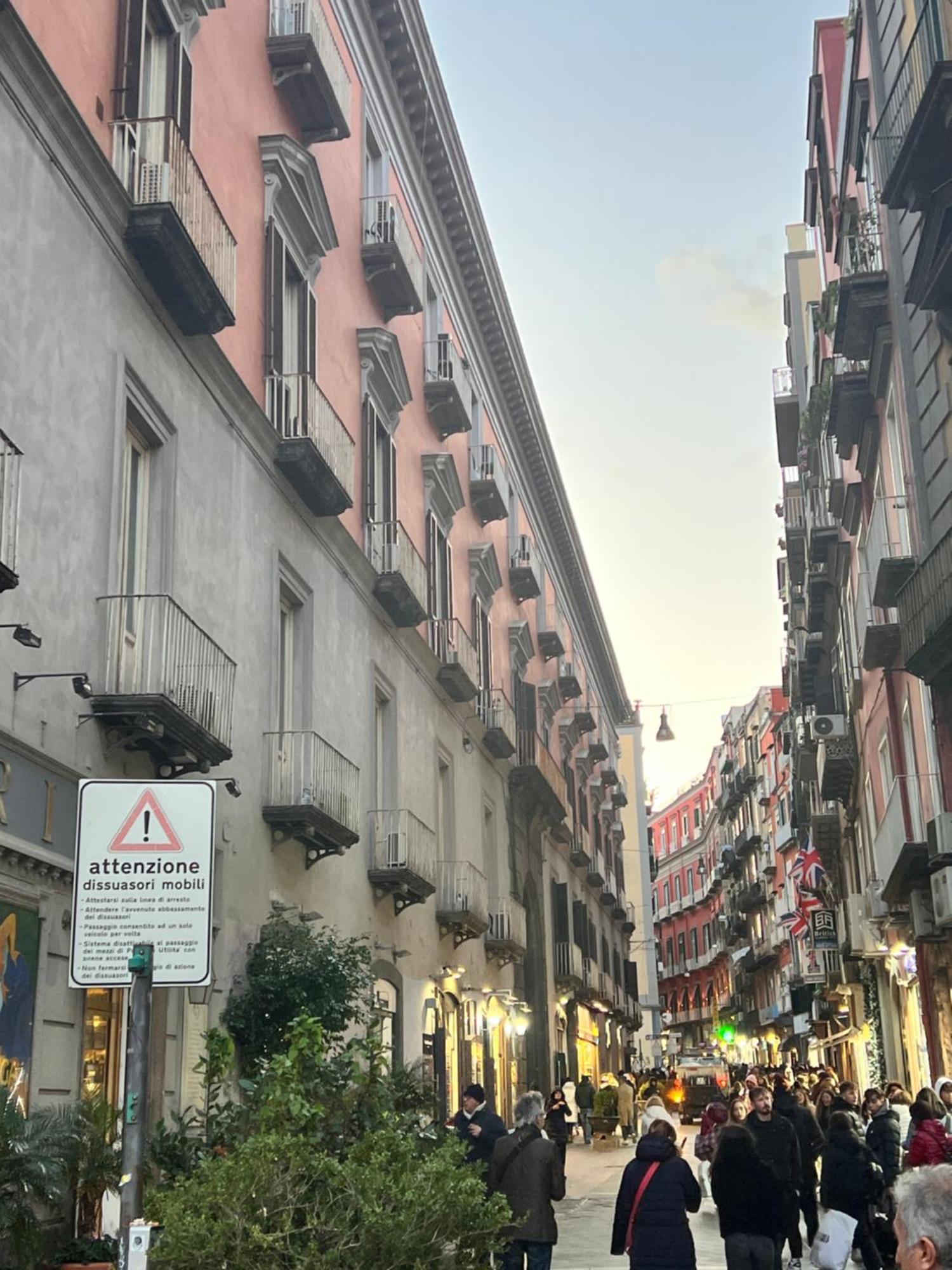 Ira House Apartment Napoli Exterior foto